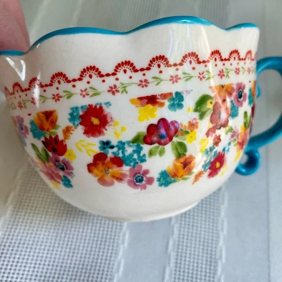 The Pioneer Woman Measuring Cup Set - Picture 13 of 16
